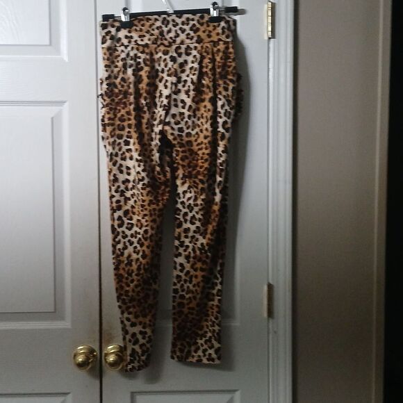 DGNY cheetah print leggings with pockets Sz L NWOT - Picture 5 of 8